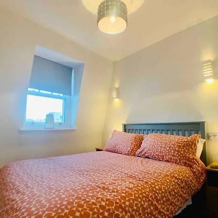 Lovely Central Bournemouth Flat 10 Minute To Beach-2
