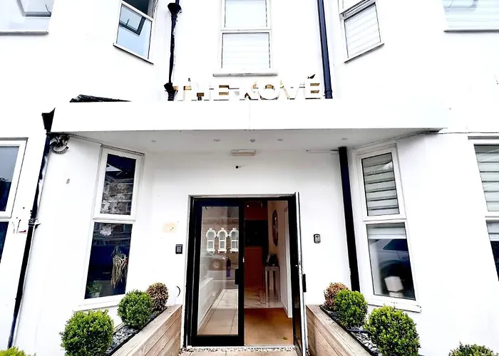 The Beach House 211, The Kove, Bournemouth Beach